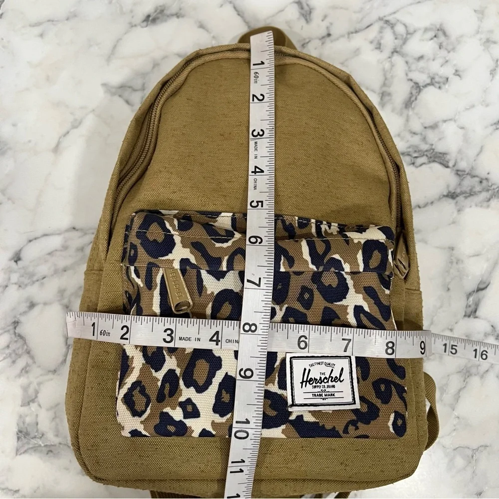 Herschel Supply Co. Little America Mid Volume 17L backpack tan/khaki leopard